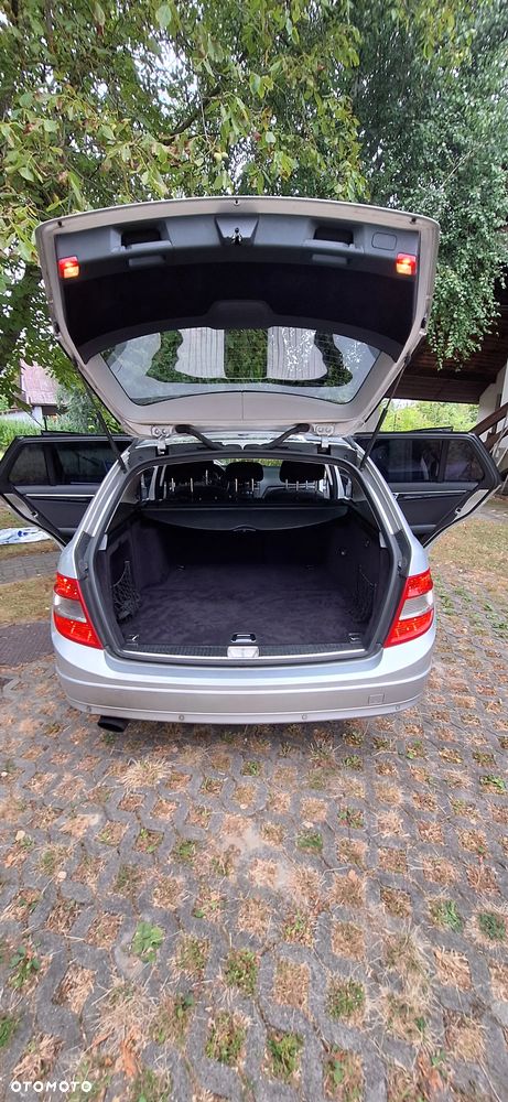 Mercedes-Benz Klasa C 220 CDI DPF Automatik Elegance - 11