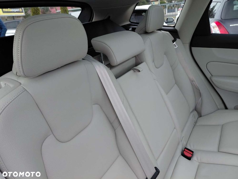 Volvo XC 60 - 21