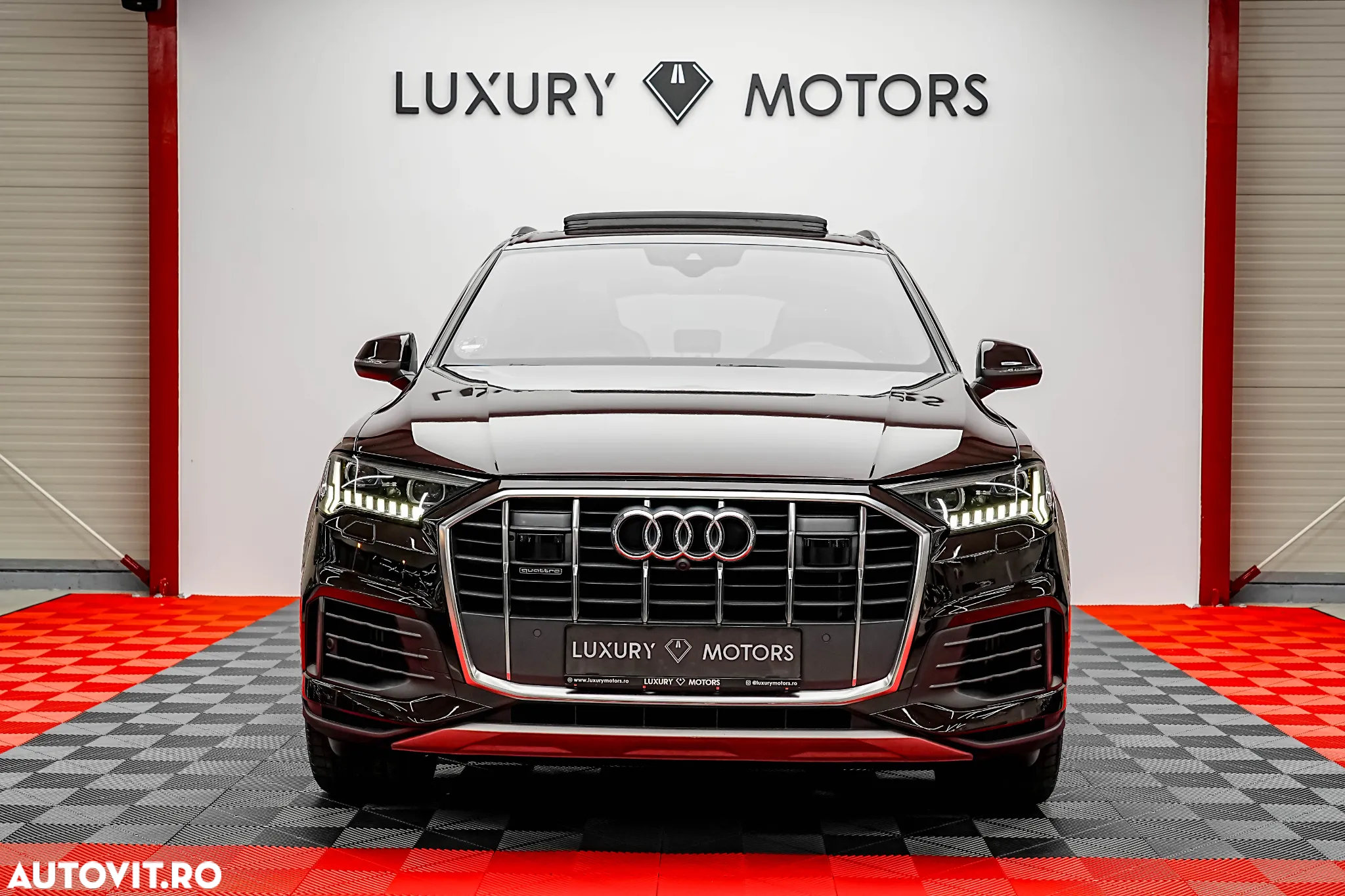 Audi Q7 55 TFSI e quattro Tiptronic PHEV S Line - 3