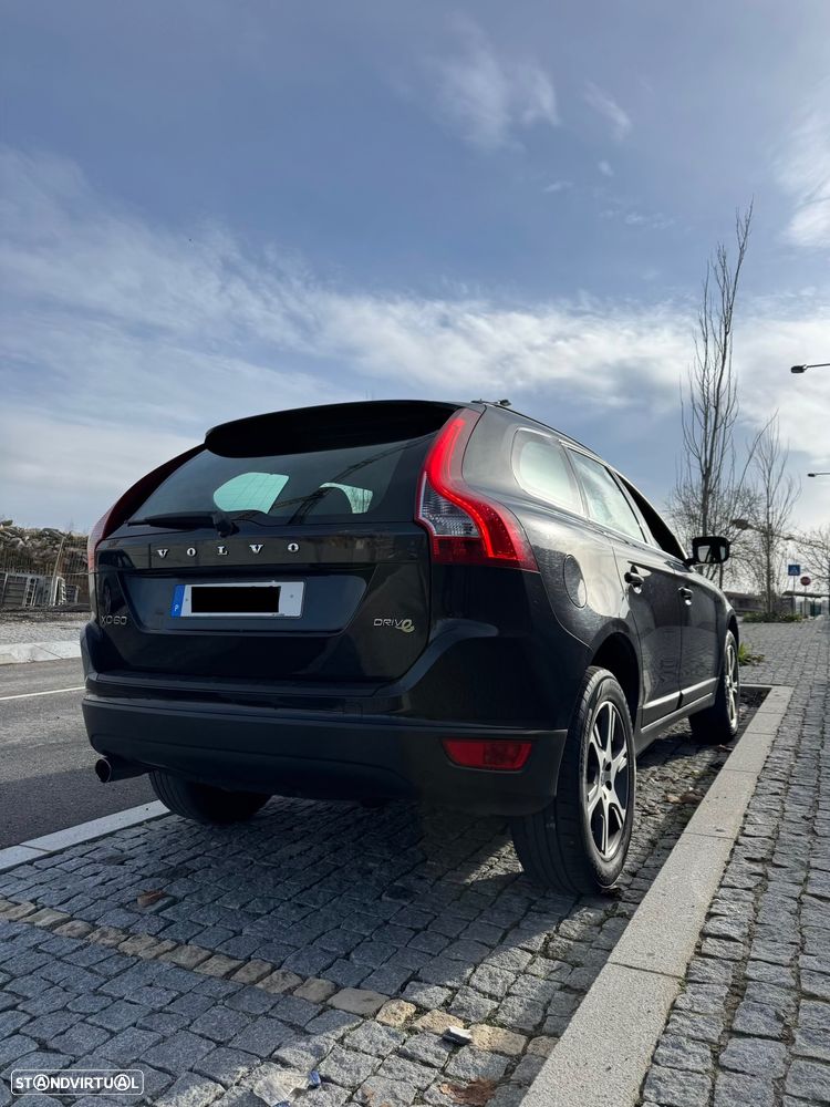 Volvo XC 60 2.0 D4 Momentum Start/Stop - 3