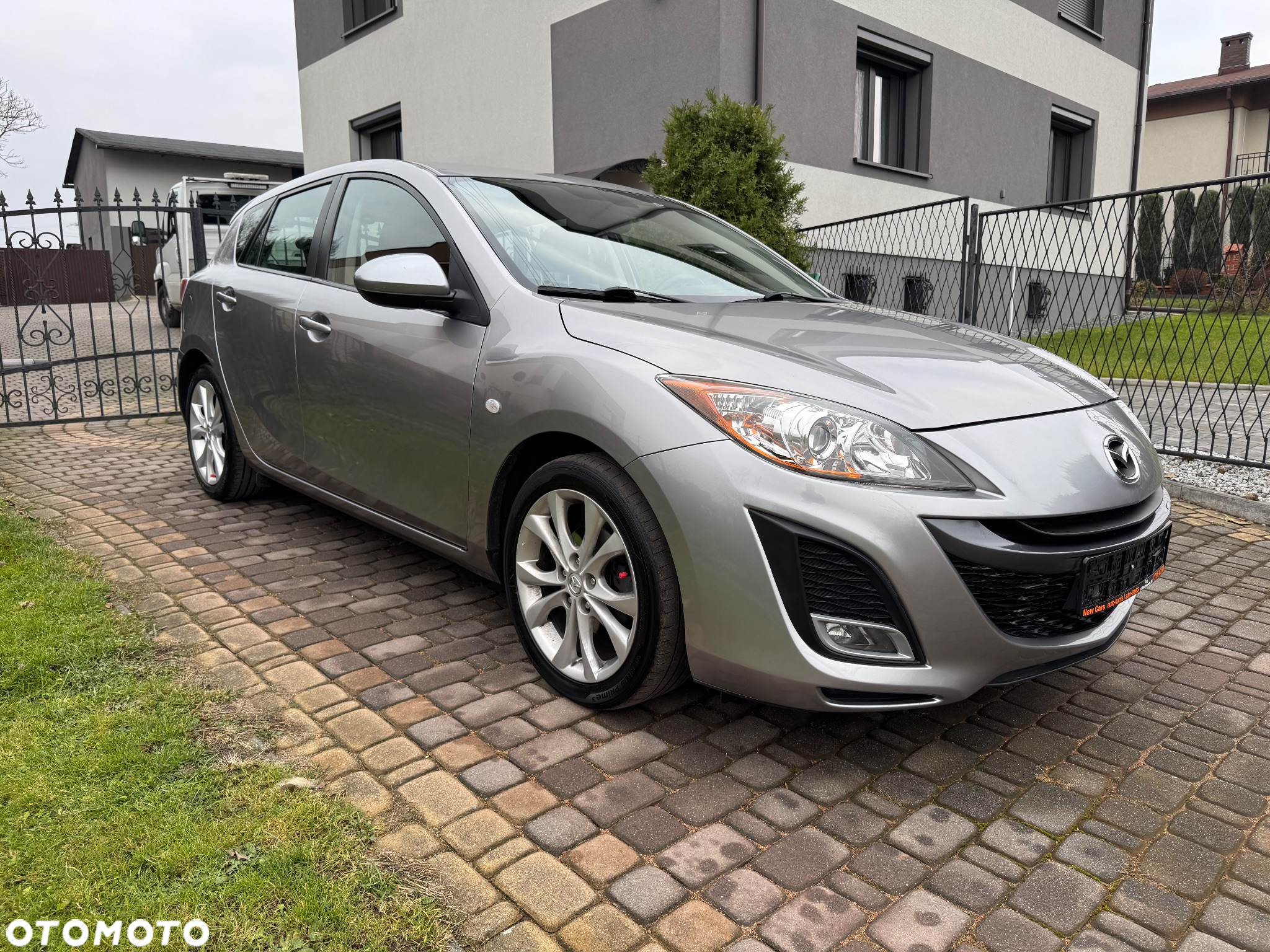 Mazda 3 1.6 Exclusive + - 28