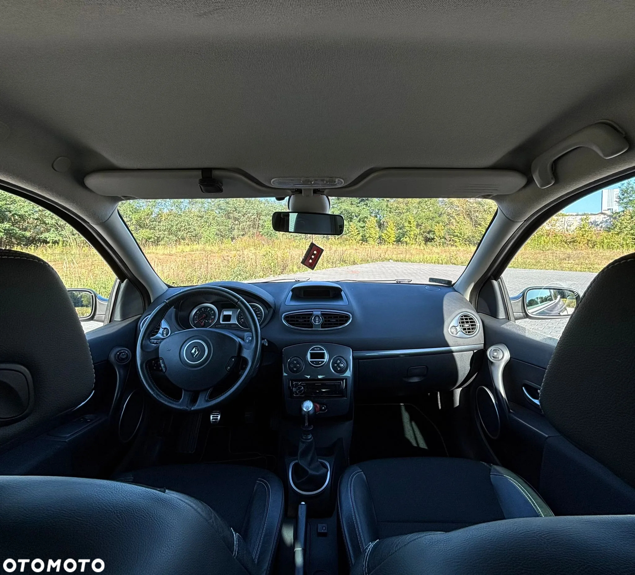 Renault Clio - 15