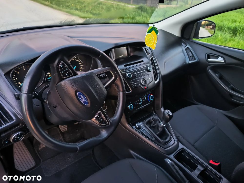 Ford Focus - 17
