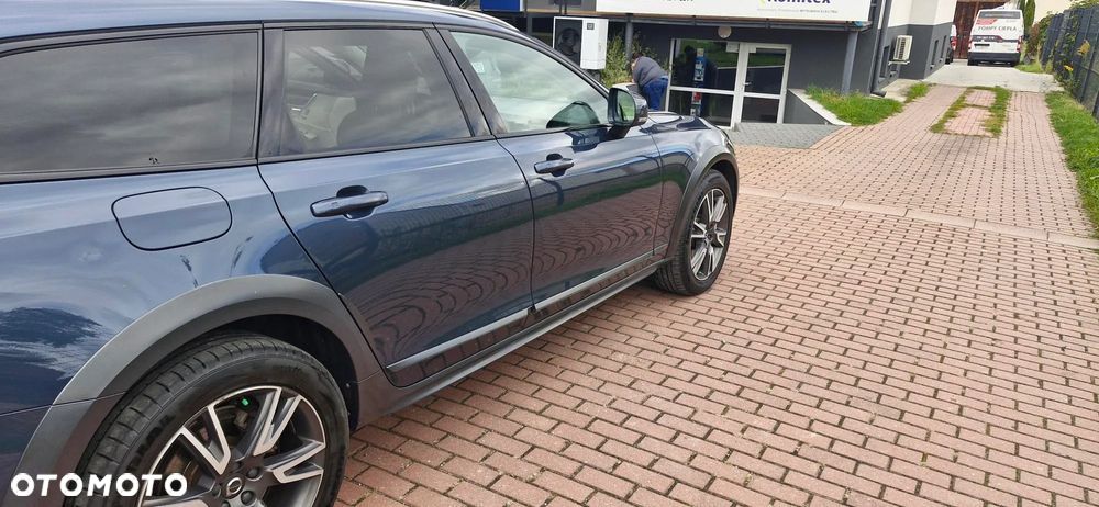 Volvo V90 Cross Country D5 AWD Geartronic Pro - 5