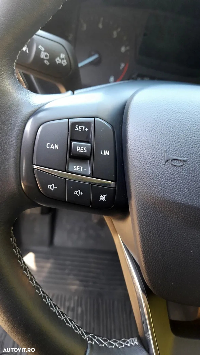 Ford Fiesta 1.0 EcoBoost Powershift Trend - 12