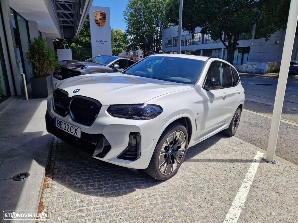 BMW iX3 M Sport Impressive - 1