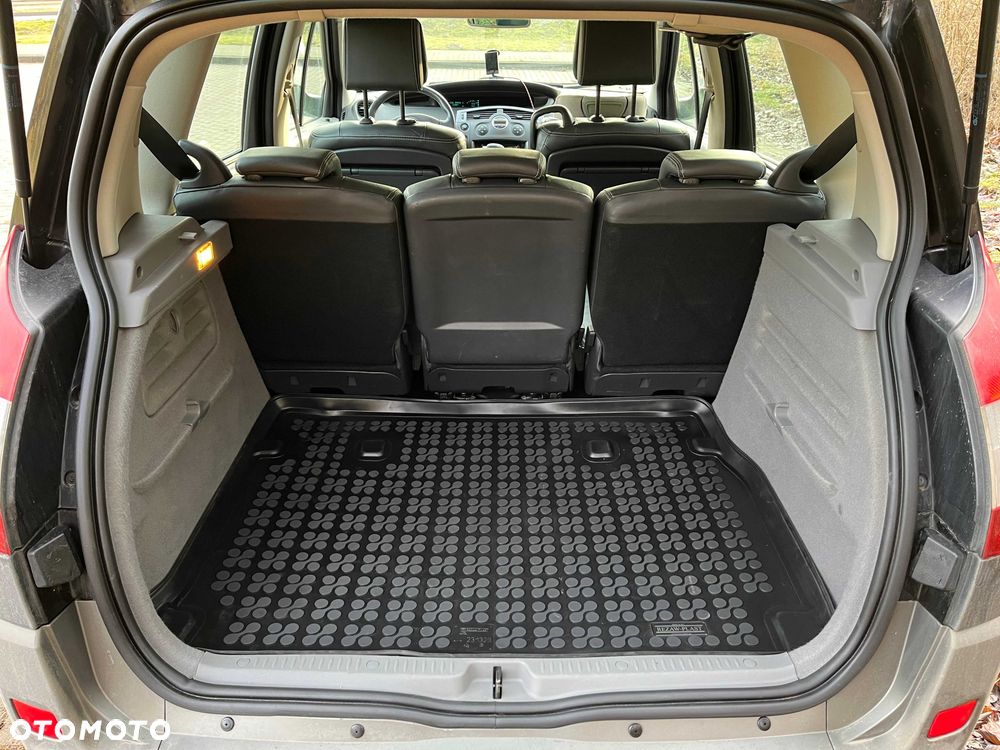 Renault Scenic - 8
