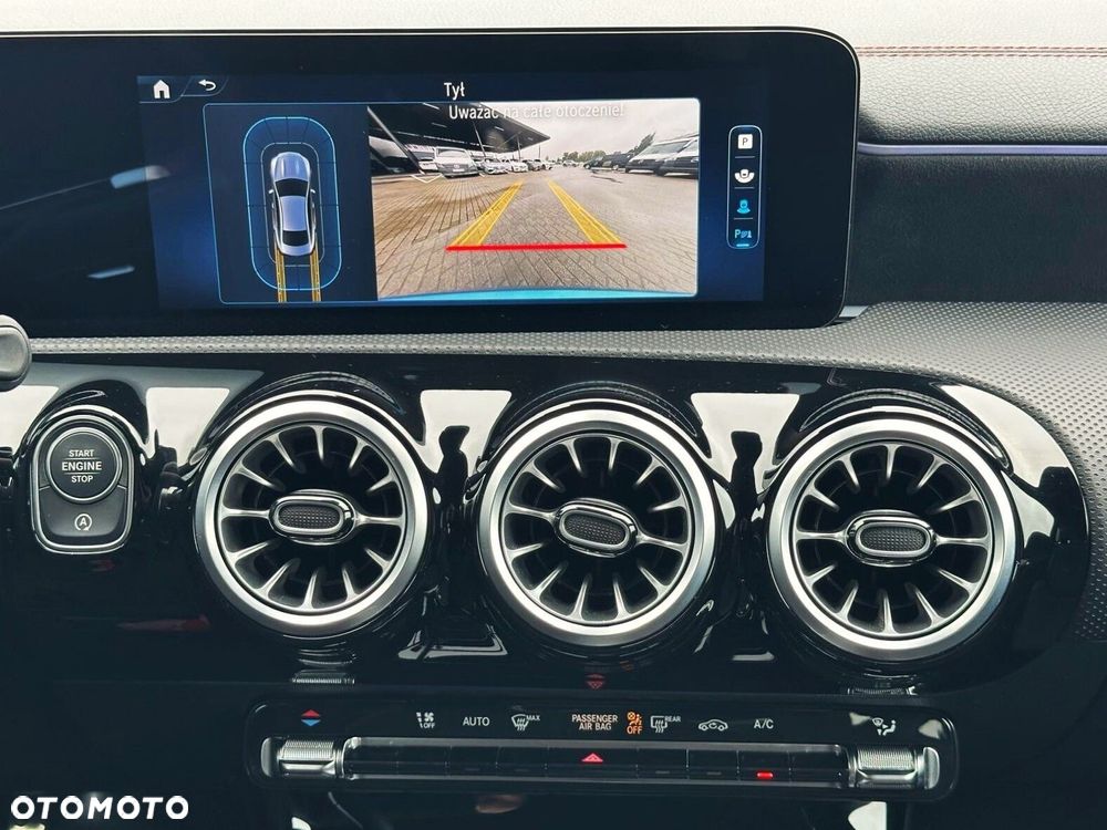 Mercedes-Benz CLA - 10