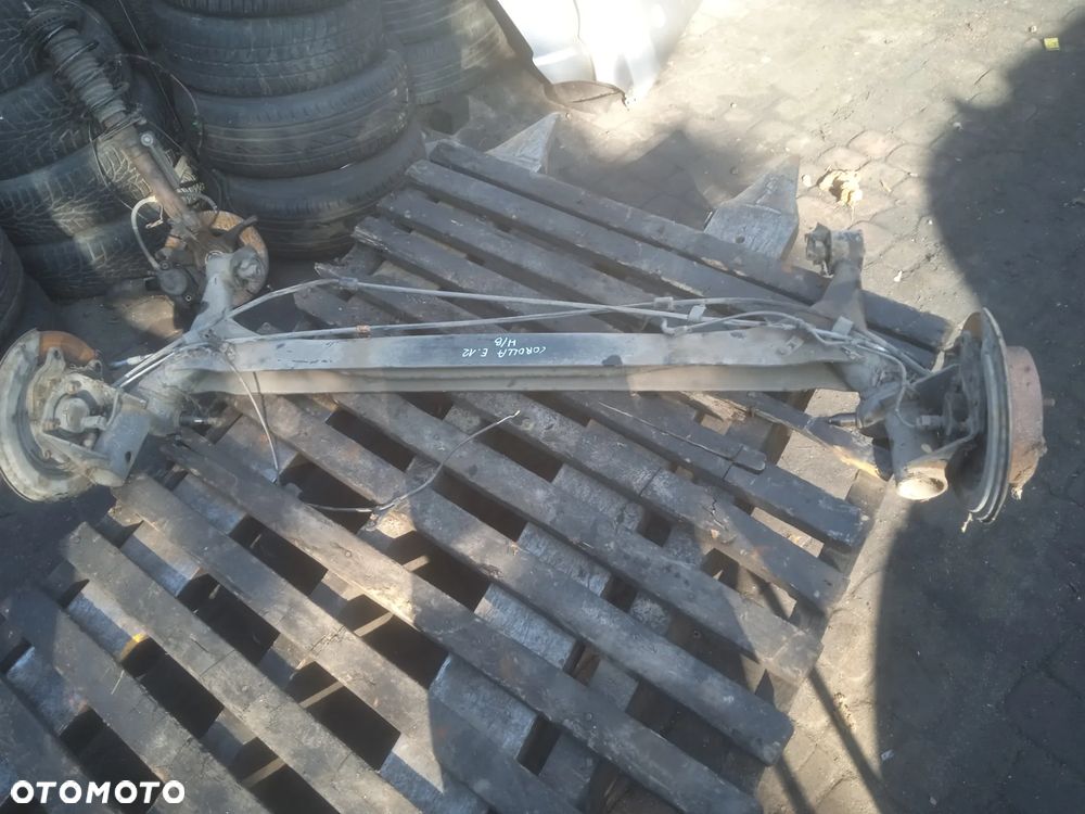 BELKA ZAWIESZENIA TYLNEGO TOYOTA COROLLA E12 - 1
