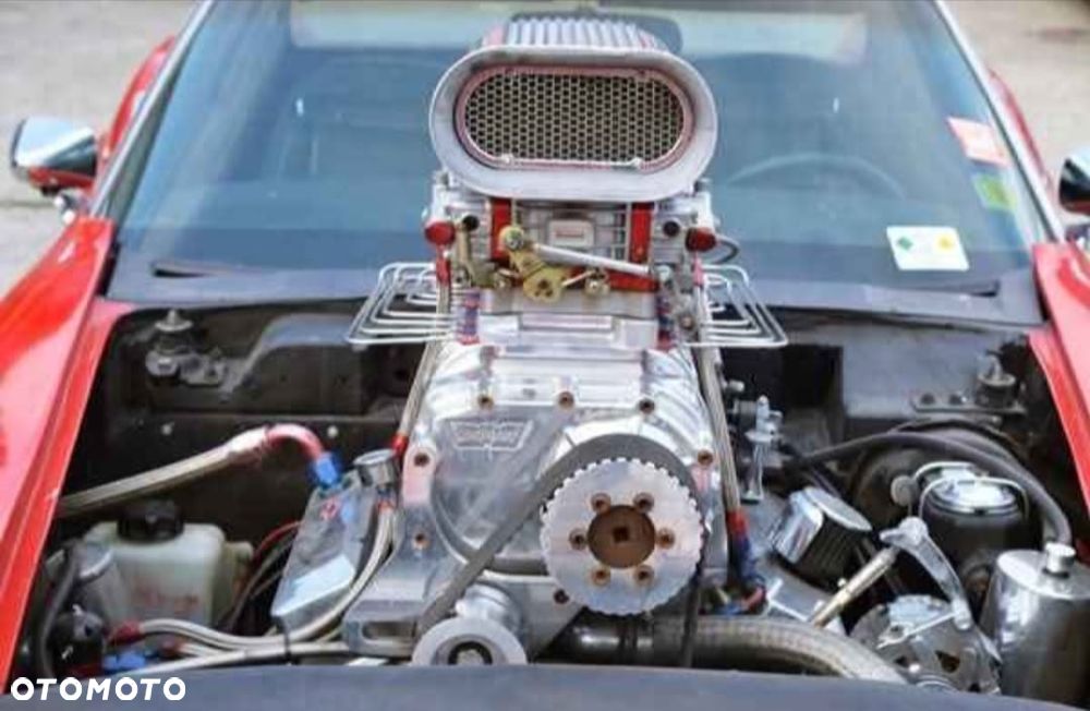 Chevrolet Corvette - 10