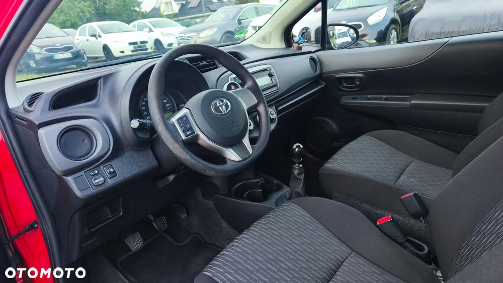 Toyota Yaris - 16