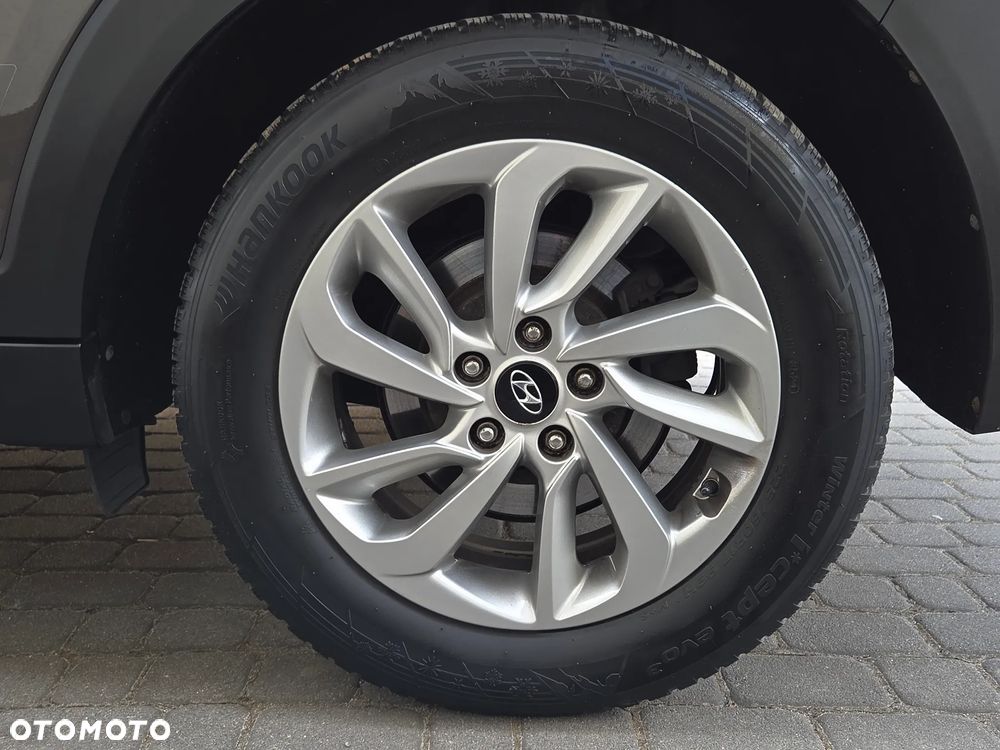 Hyundai Tucson 2.0 CRDI BlueDrive Style 2WD - 33