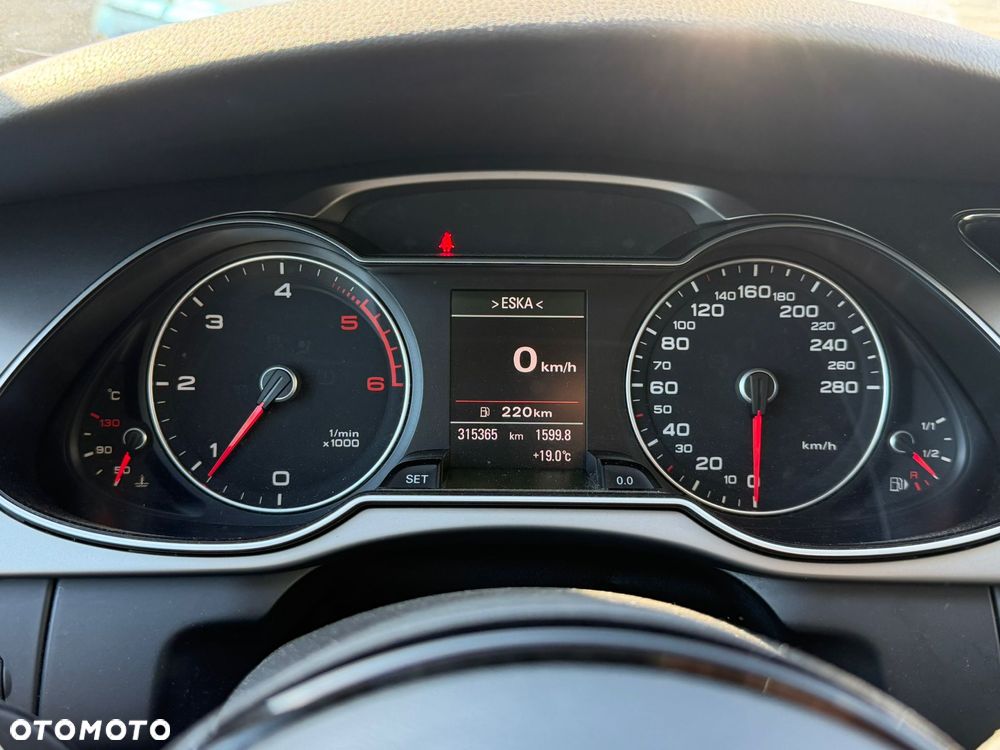 Audi A4 Avant 2.0 TDI - 10