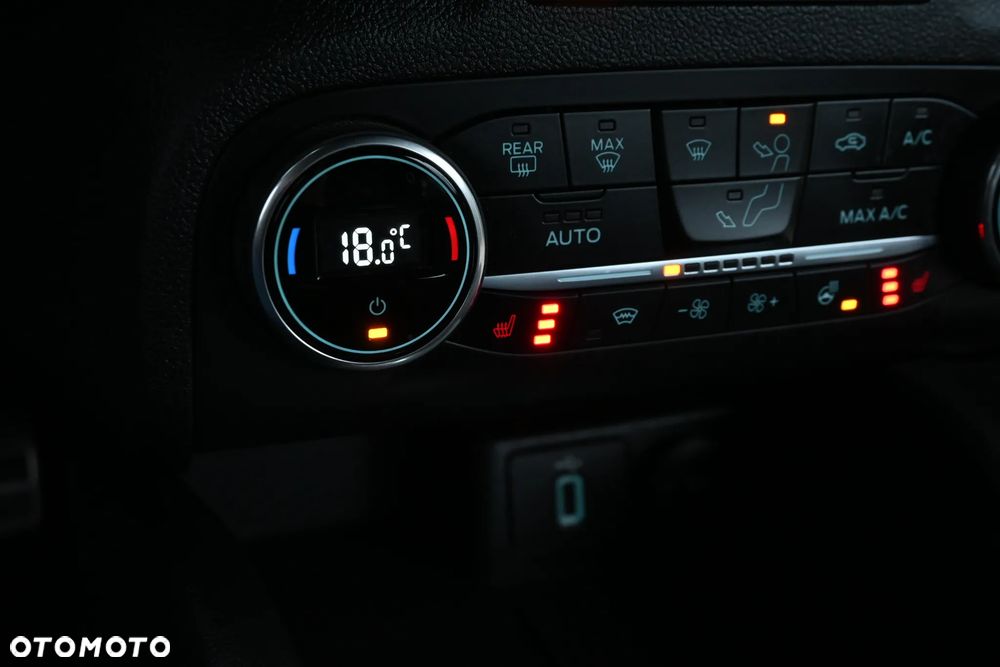 Ford Focus 1.5 EcoBoost ST-Line - 36