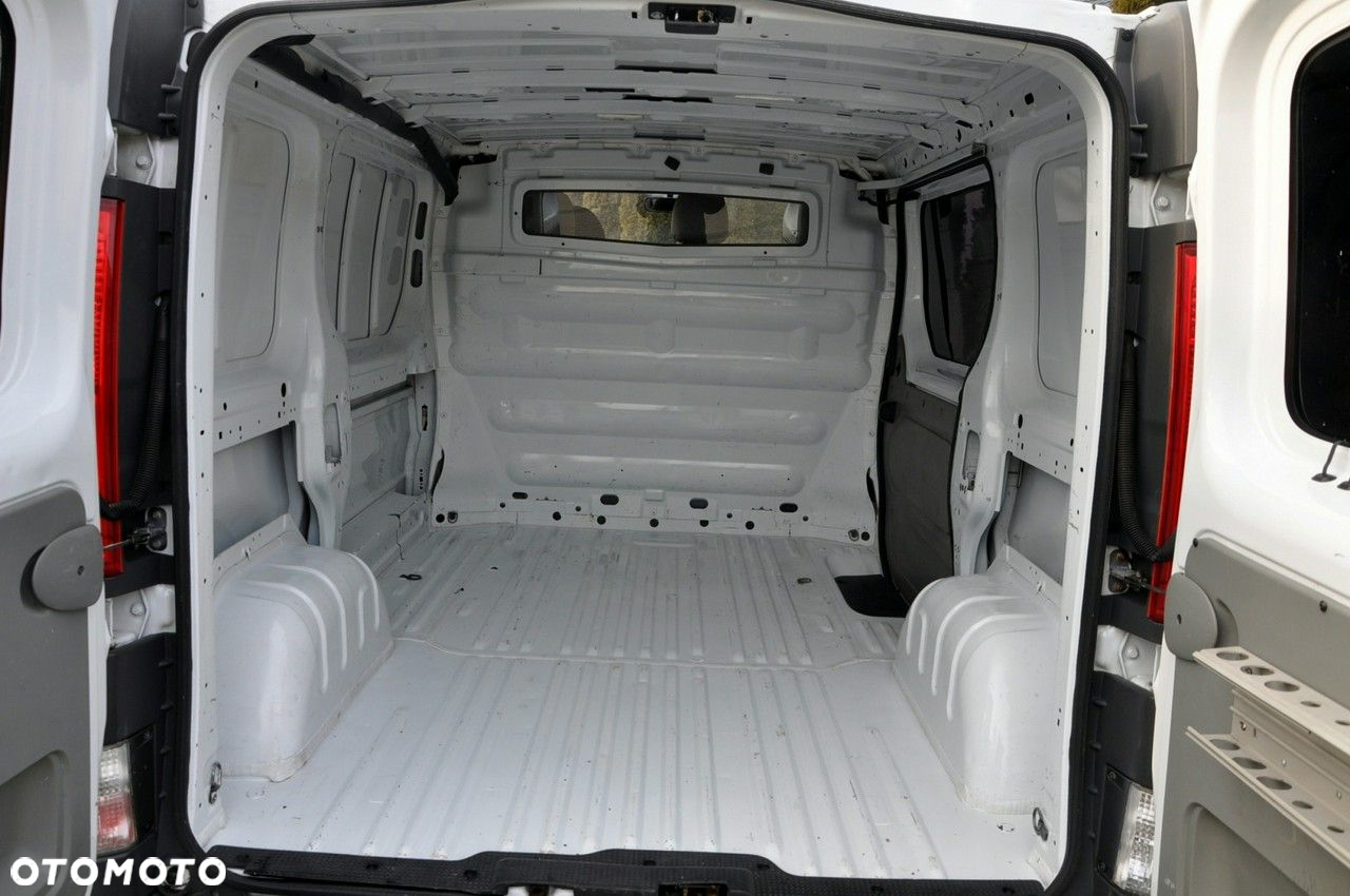 Opel Vivaro - 30