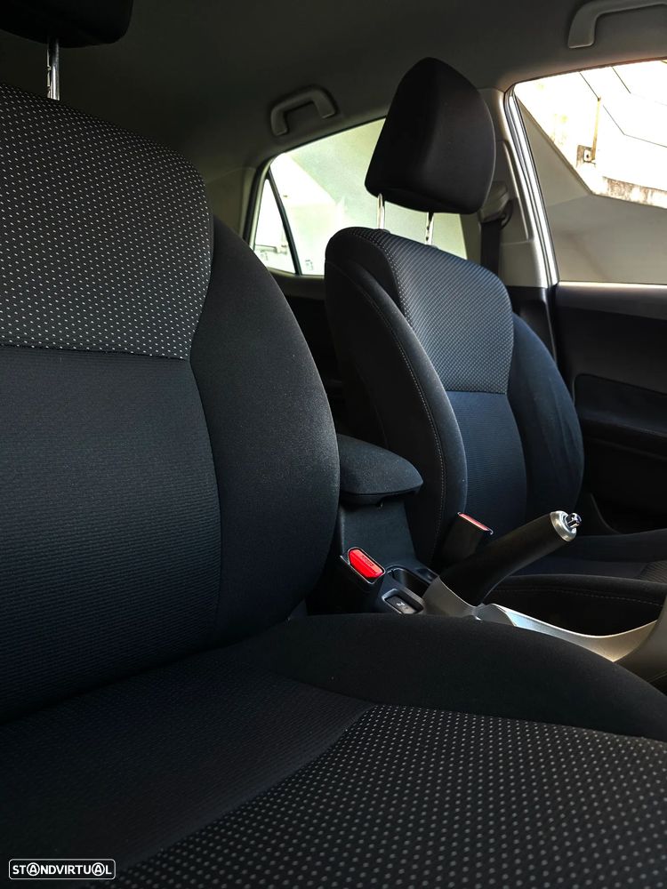 Toyota Auris 1.33 VVT-i Exclusive - 51