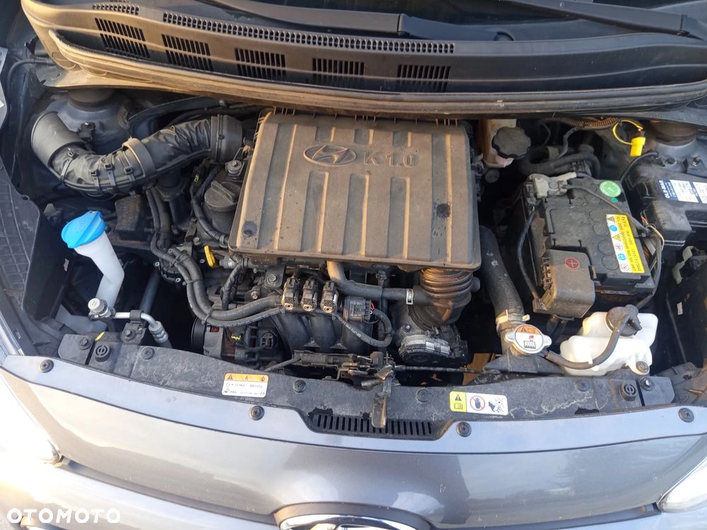 Hyundai i10 1.0 - 15