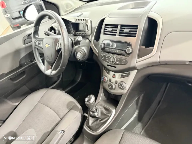 Chevrolet Aveo 1.2 LS - 8