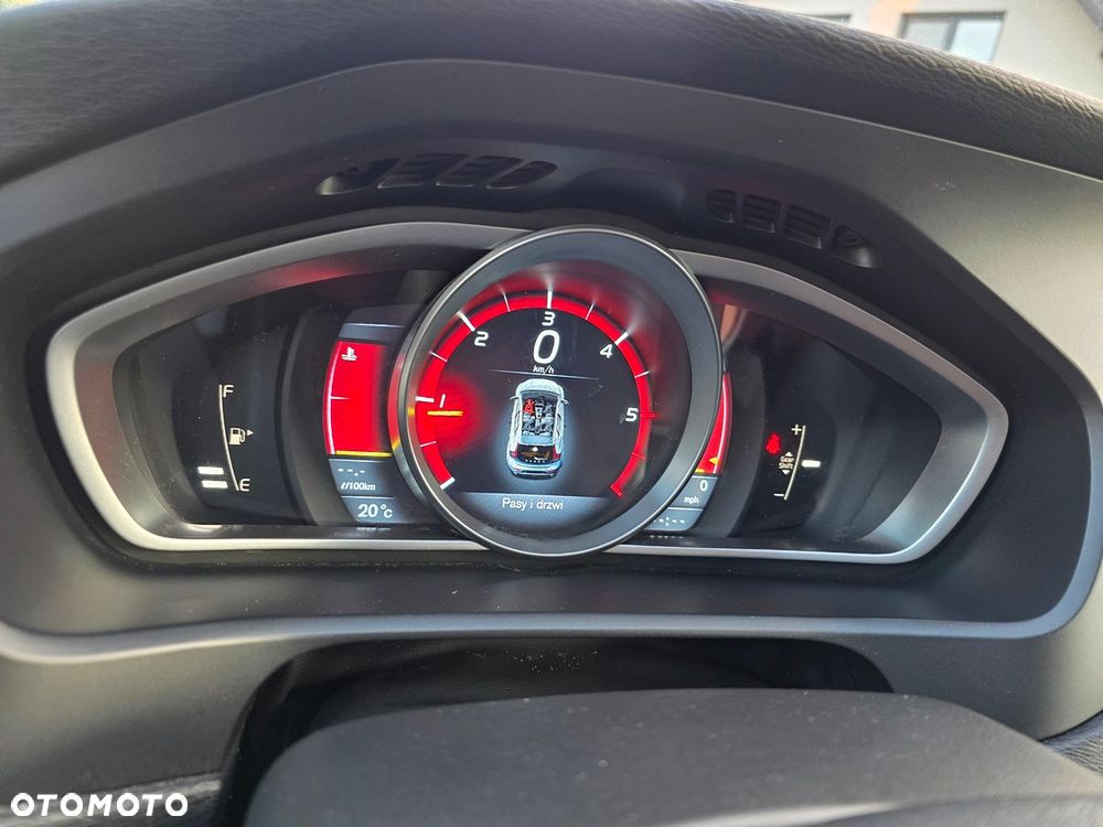 Volvo V40 D2 Momentum - 9