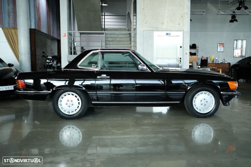 Mercedes-Benz SL 560 - 2
