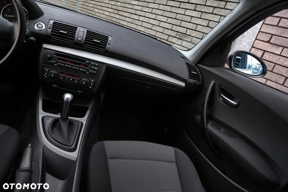 BMW Seria 1 118i - 26
