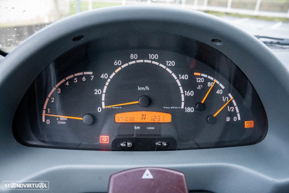 Mercedes-Benz Sprinter - 12