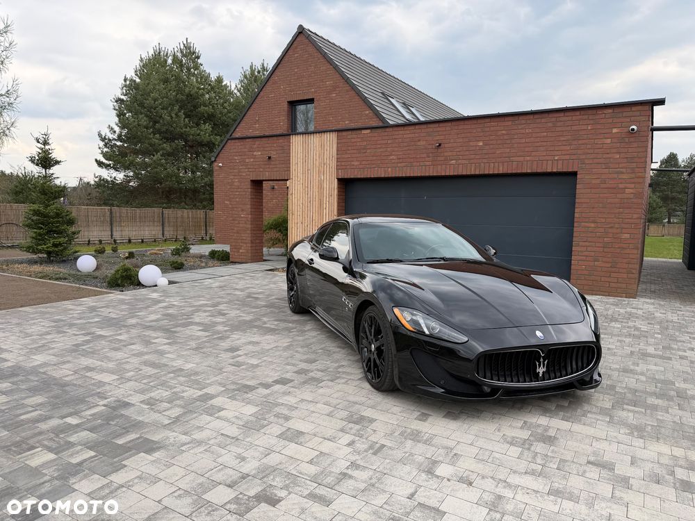 Maserati GranTurismo S Automat - 2