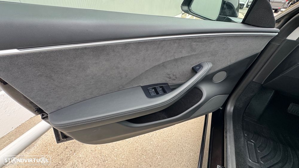 Tesla Model 3 Long Range Tração Integral Premium - 26