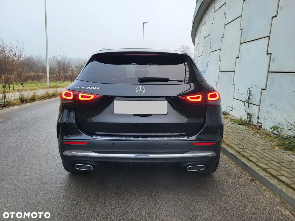 Mercedes-Benz GLA 200 d 8G-DCT AMG Line - 5