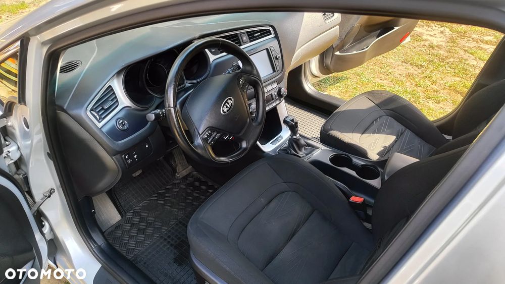 Kia Ceed 1.6 GDI Smart Plus - 9