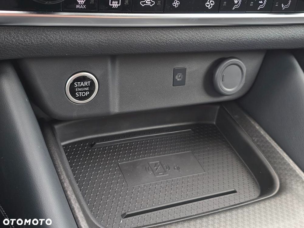 Nissan Qashqai 1.3 DIG-T MHEV N-Connecta Xtronic - 19