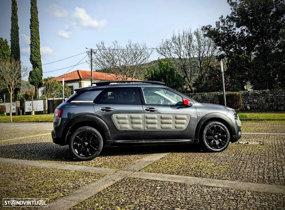 Citroën C4 Cactus 1.6 BlueHDi Shine Ed.Midnight - 30