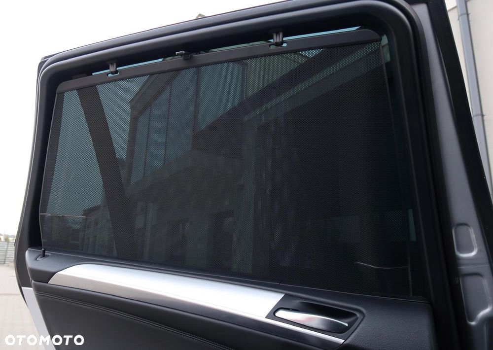 BMW X5 4.8i - 10