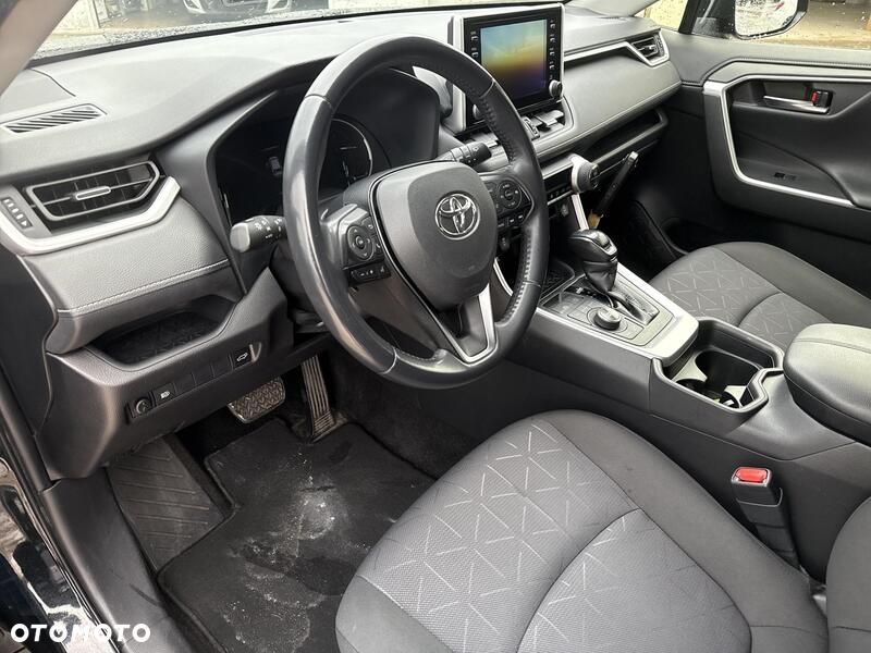 Toyota RAV4 - 10