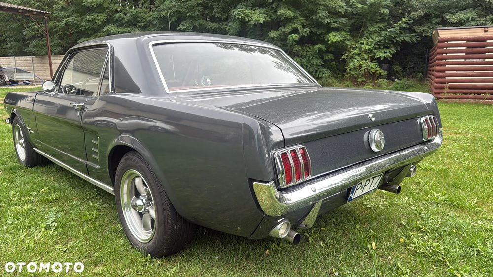 Ford Mustang - 17