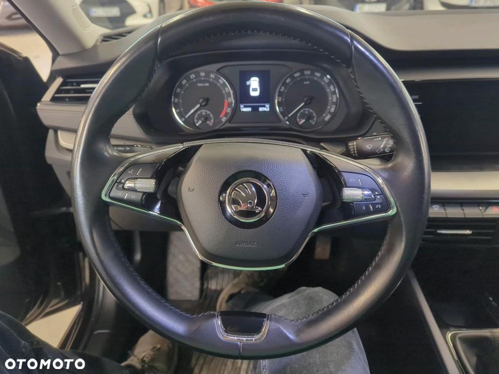 Skoda Octavia 2.0 TDI Ambition - 11