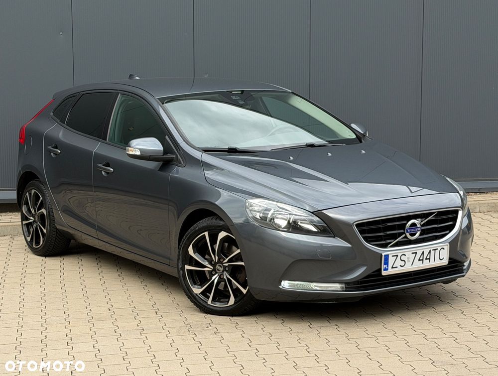 Volvo V40 T3 Momentum - 40