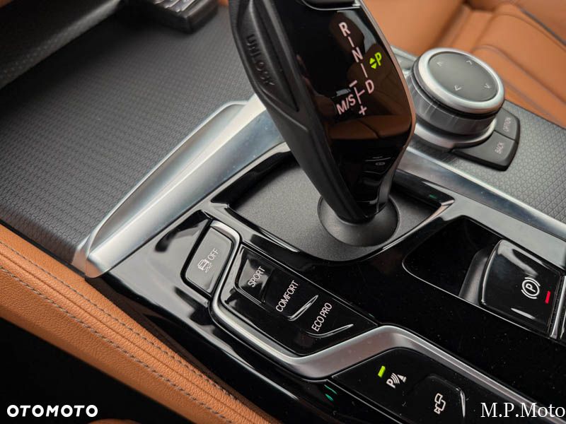 BMW Seria 5 520d M Sport Edition - 34