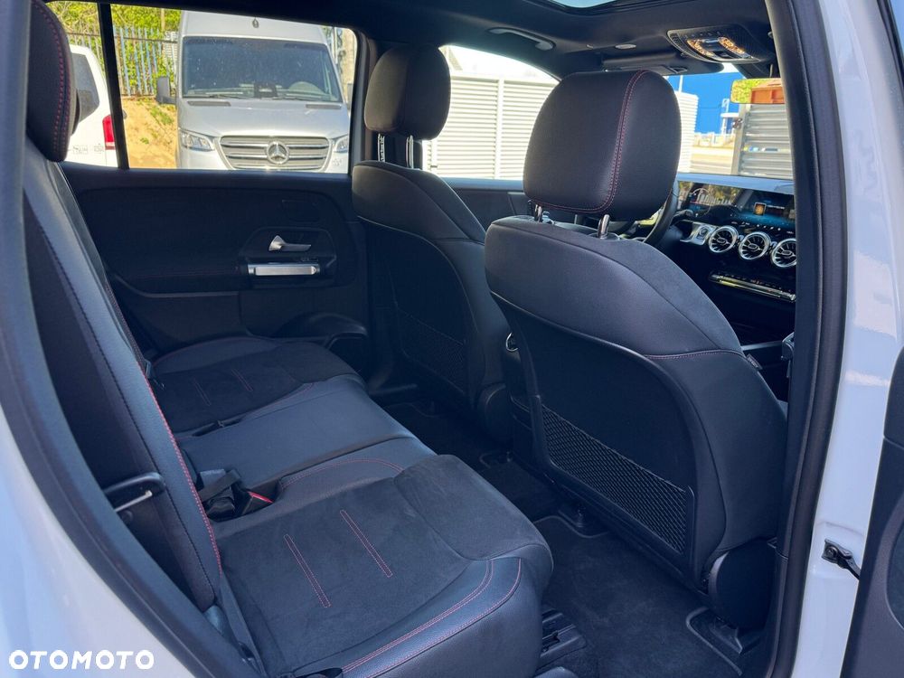 Mercedes-Benz EQB 300 66.5kWh 4-Matic AMG Line 7os - 21