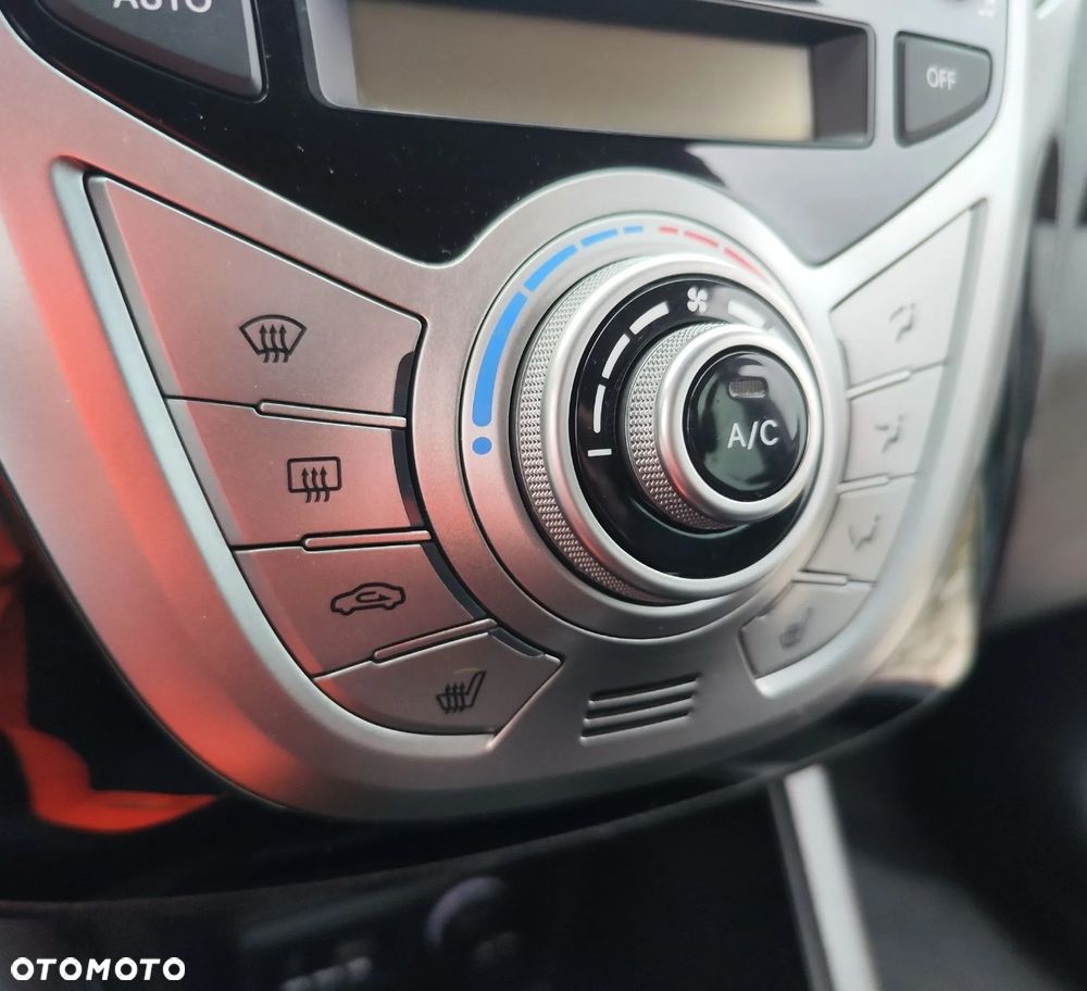 Hyundai ix20 1.4 Trend - 23