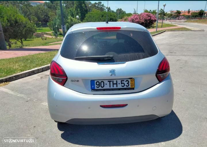 Peugeot 208 - 2