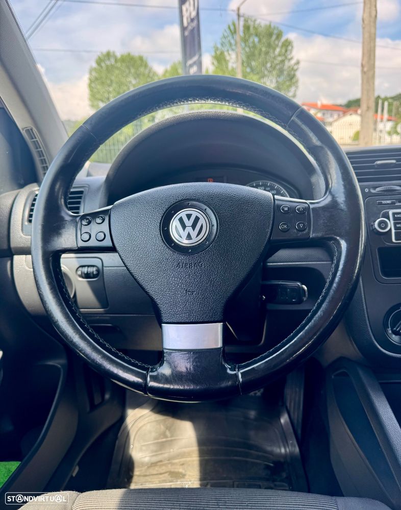 VW Golf 1.9 TDi BlueM. Trend. AC - 10