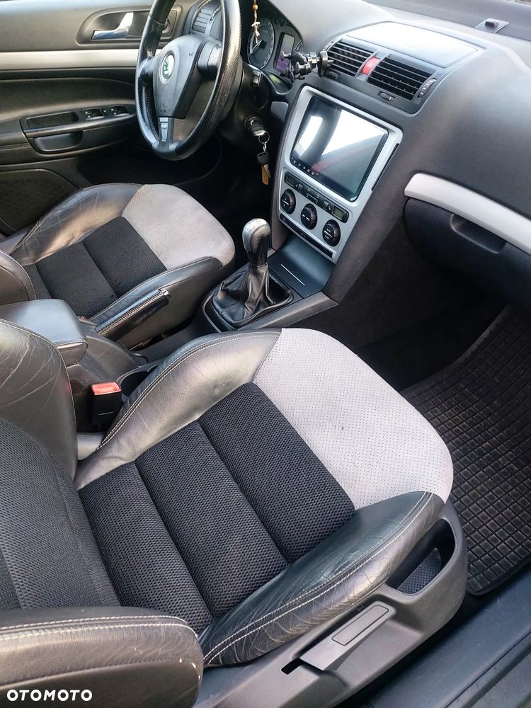 Skoda Octavia 2.0 TFSI RS - 5
