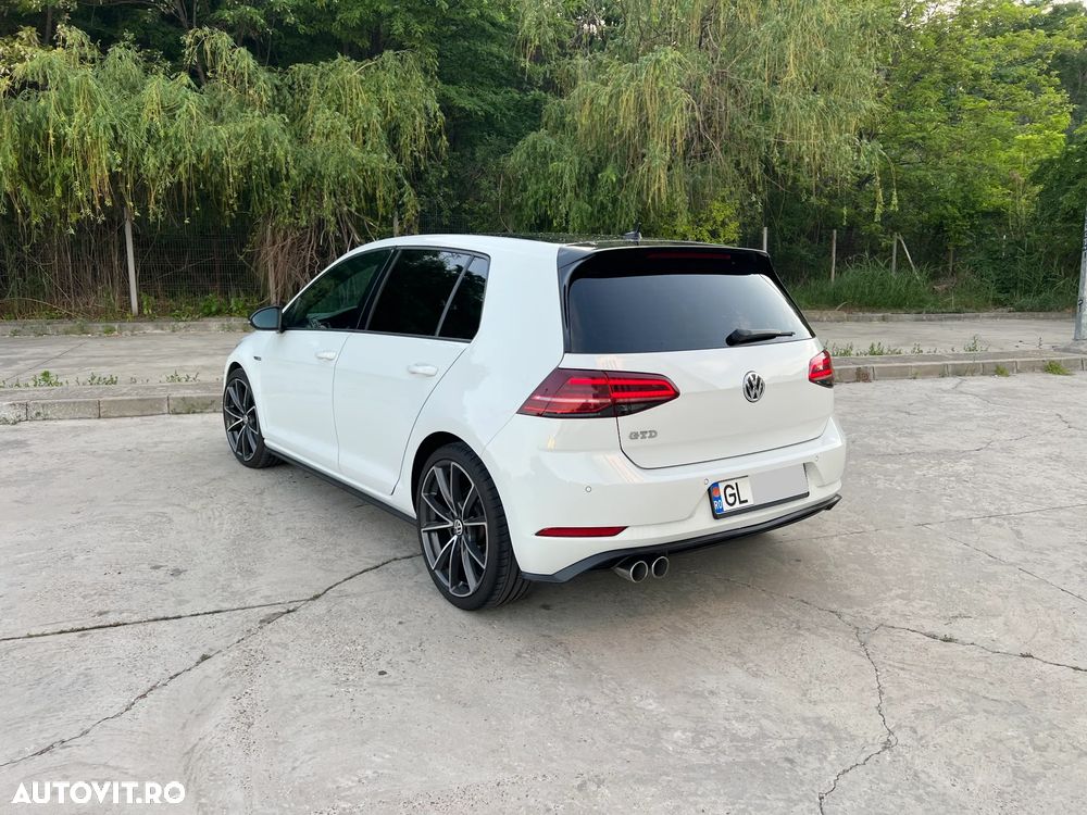 Volkswagen Golf GTD 2.0 TDI SCR DSG - 18