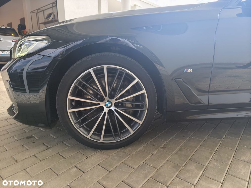 BMW Seria 5 530d xDrive M Sport Edition - 12