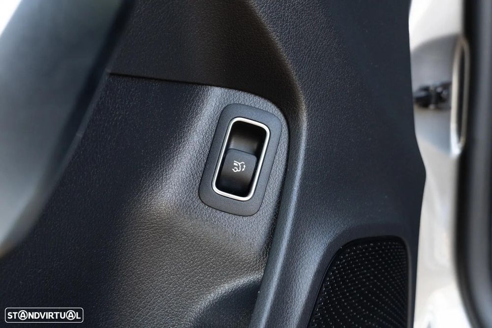 Mercedes-Benz CLA 180 d 7G-DCT AMG Line - 52