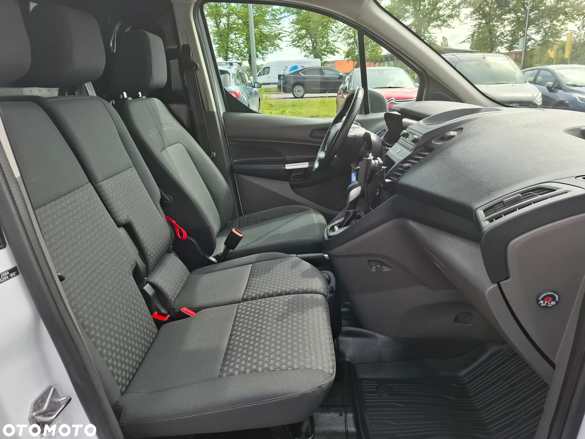Ford TRANSIT CONNECT  L2 - 9