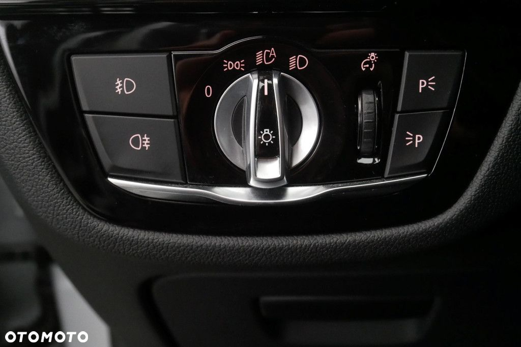 BMW Seria 5 - 32