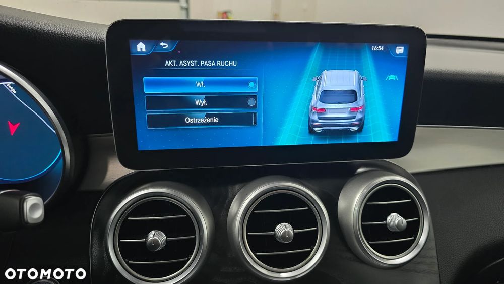 Mercedes-Benz GLC 220 d 4Matic 9G-TRONIC AMG Line Plus - 25