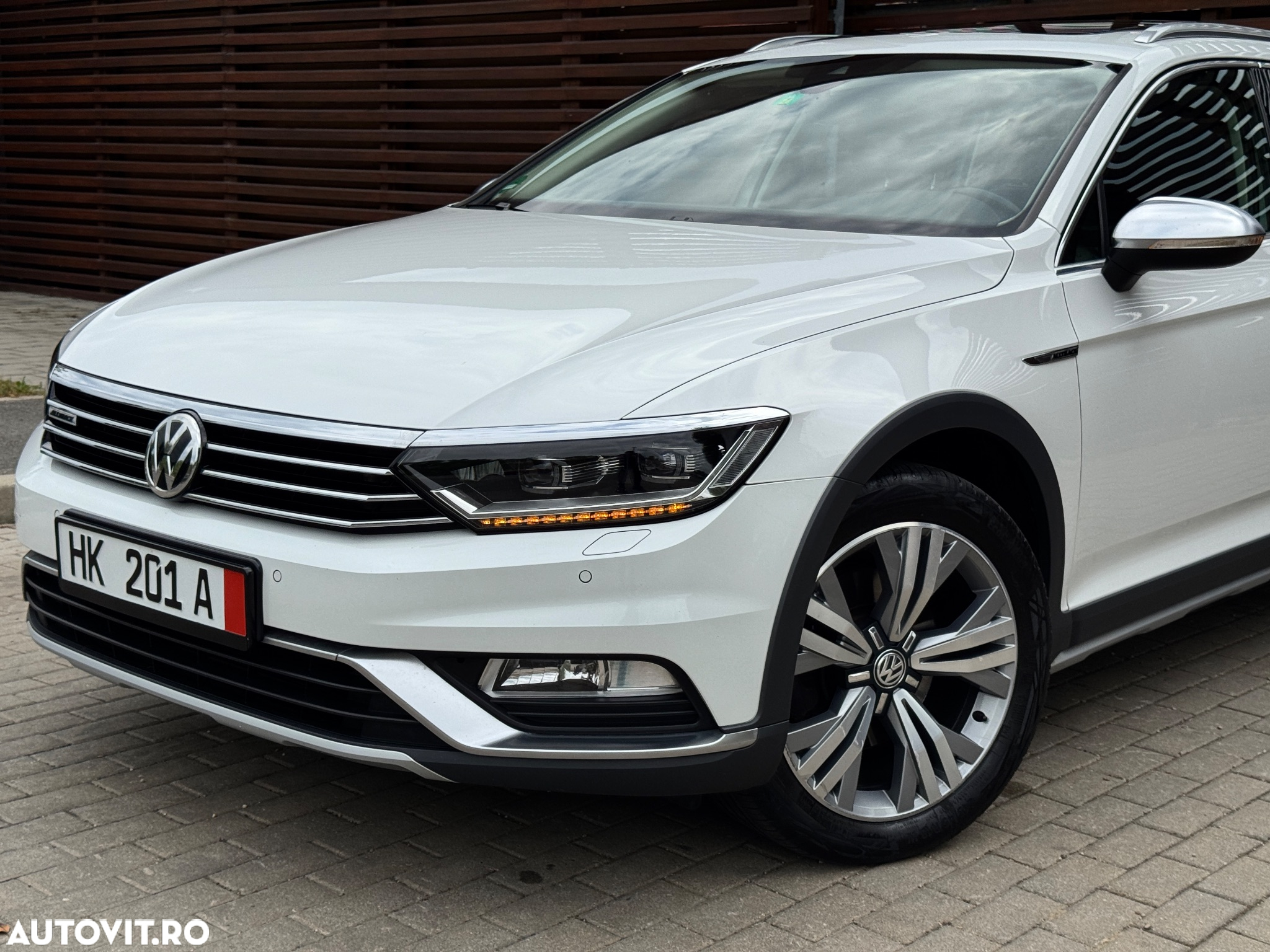 Volkswagen Passat Alltrack 2.0 TDI DSG 4Motion - 9